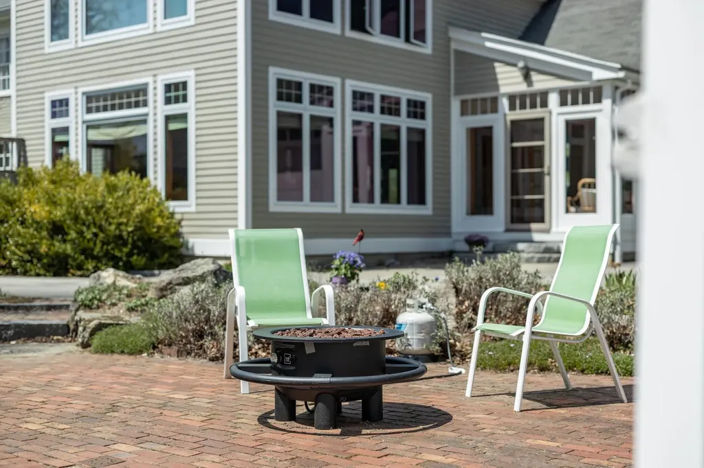 1003 School Street Dunbarton NH 03046