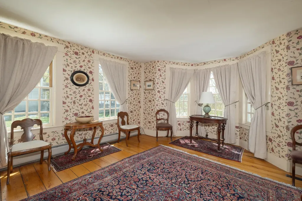 1003 School Street Dunbarton NH 03046