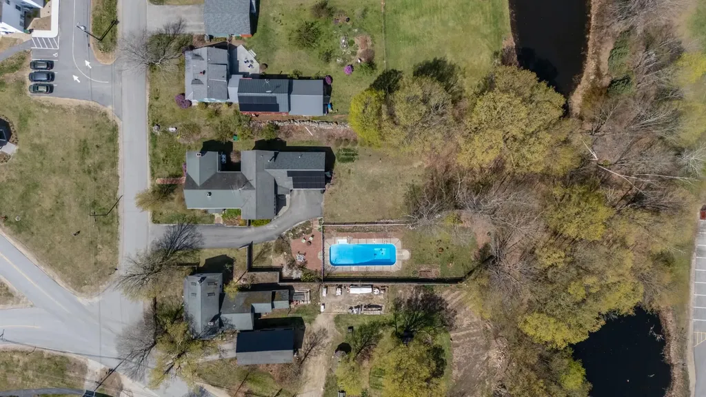 1003 School Street Dunbarton NH 03046