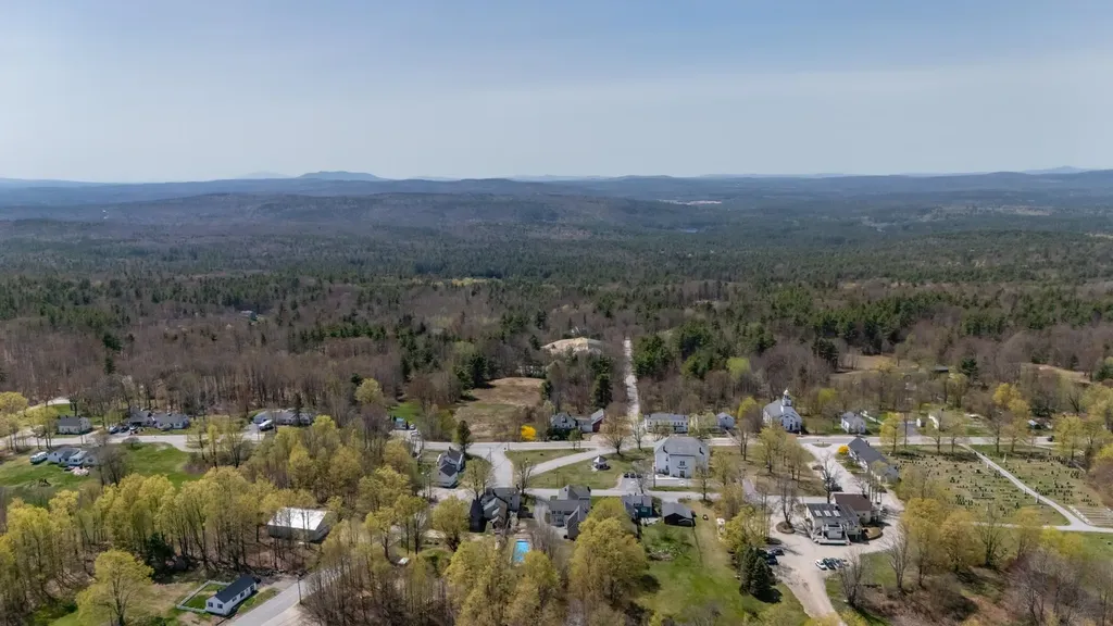 1003 School Street Dunbarton NH 03046