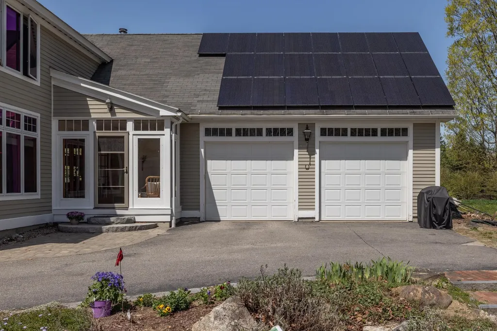 1003 School Street Dunbarton NH 03046