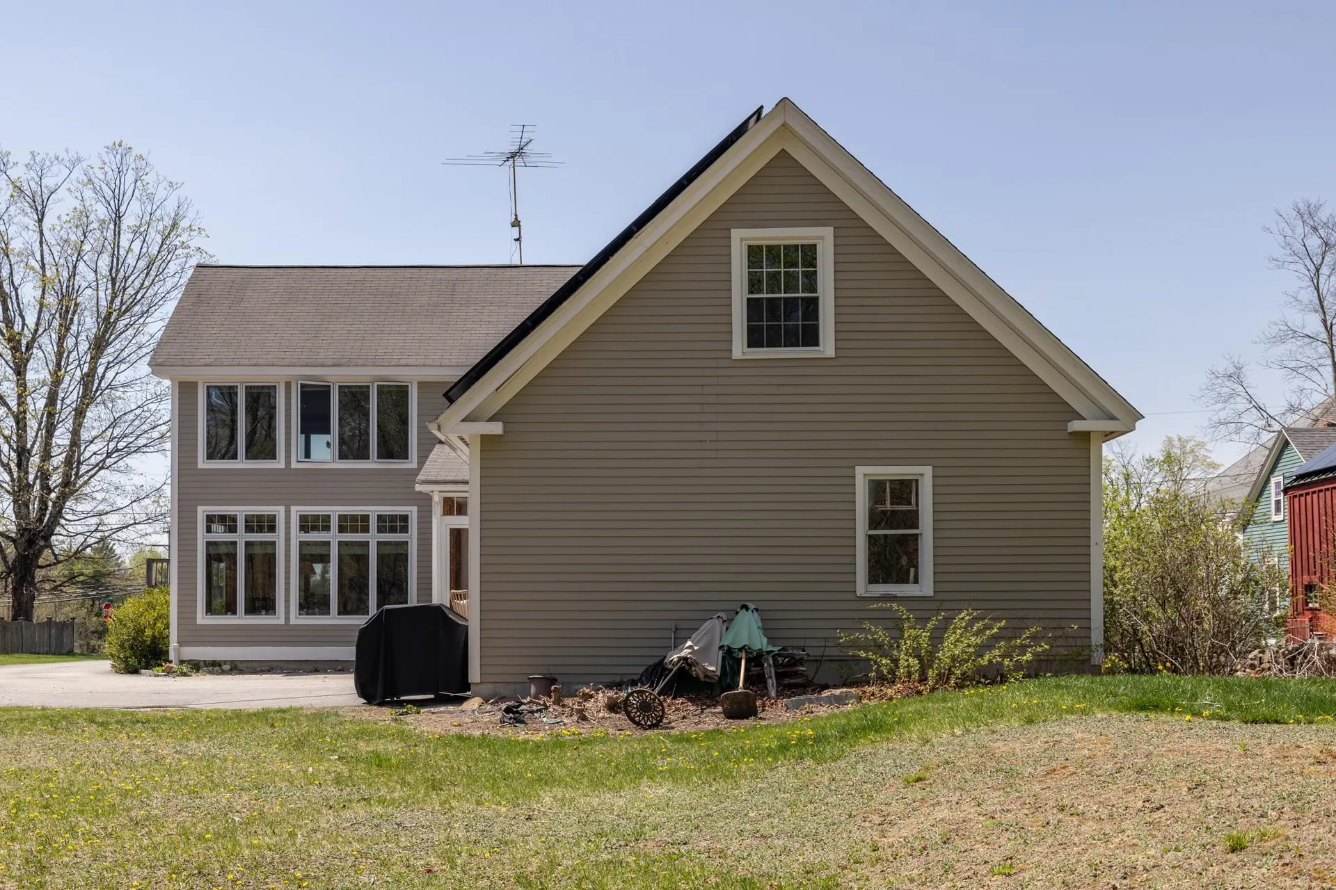 1003 School Street Dunbarton NH 03046