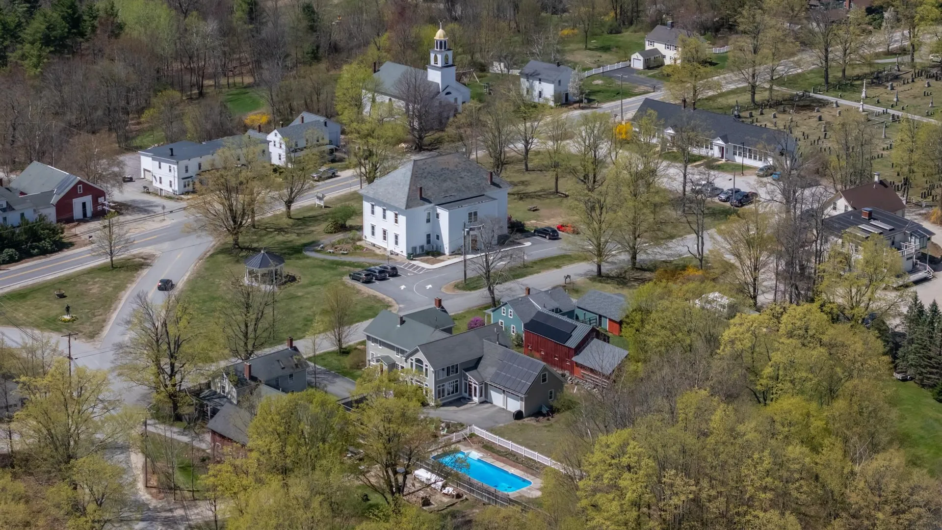 1003 School Street Dunbarton NH 03046