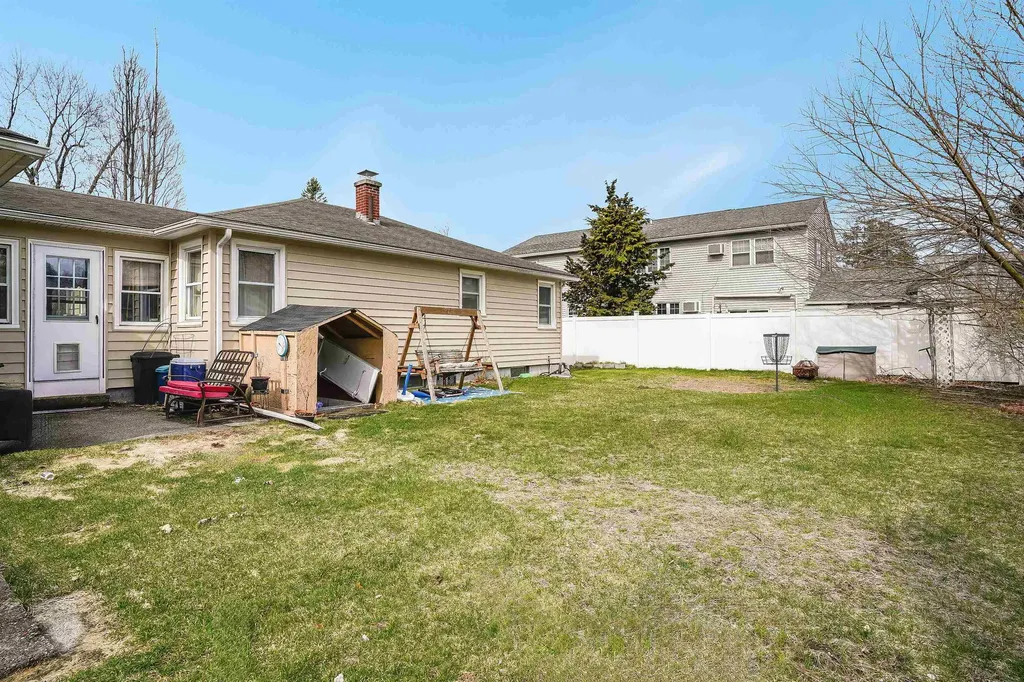 18 Hatch Street Nashua NH 03060