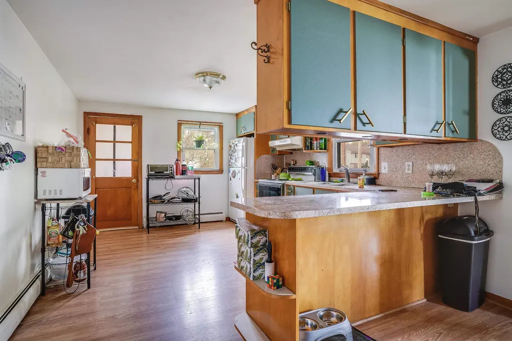 18 Hatch Street Nashua NH 03060