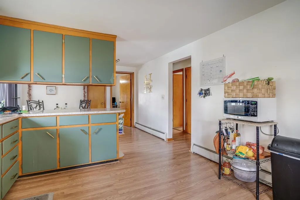 18 Hatch Street Nashua NH 03060