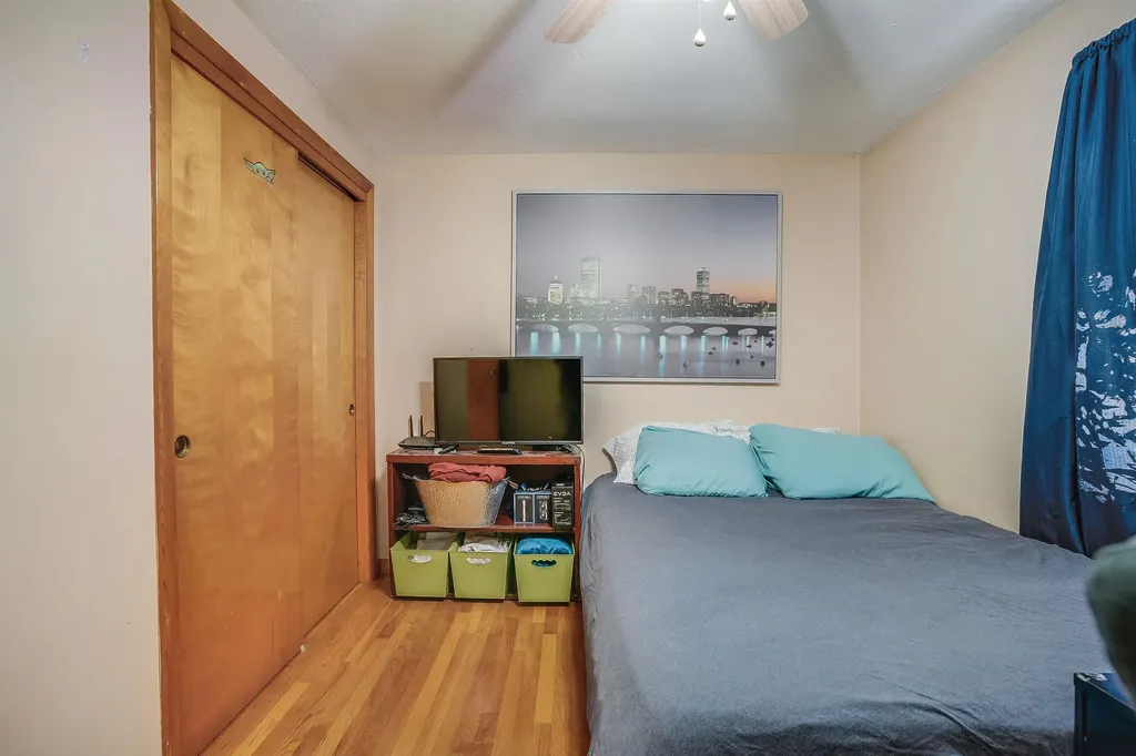 18 Hatch Street Nashua NH 03060