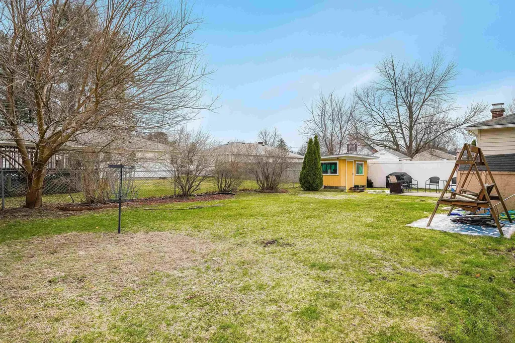 18 Hatch Street Nashua NH 03060