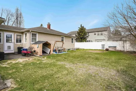18 Hatch Street Nashua NH 03060