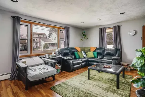 18 Hatch Street Nashua NH 03060