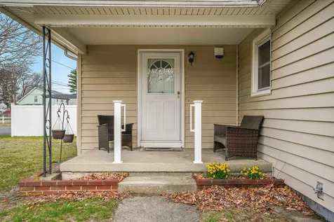 18 Hatch Street Nashua NH 03060