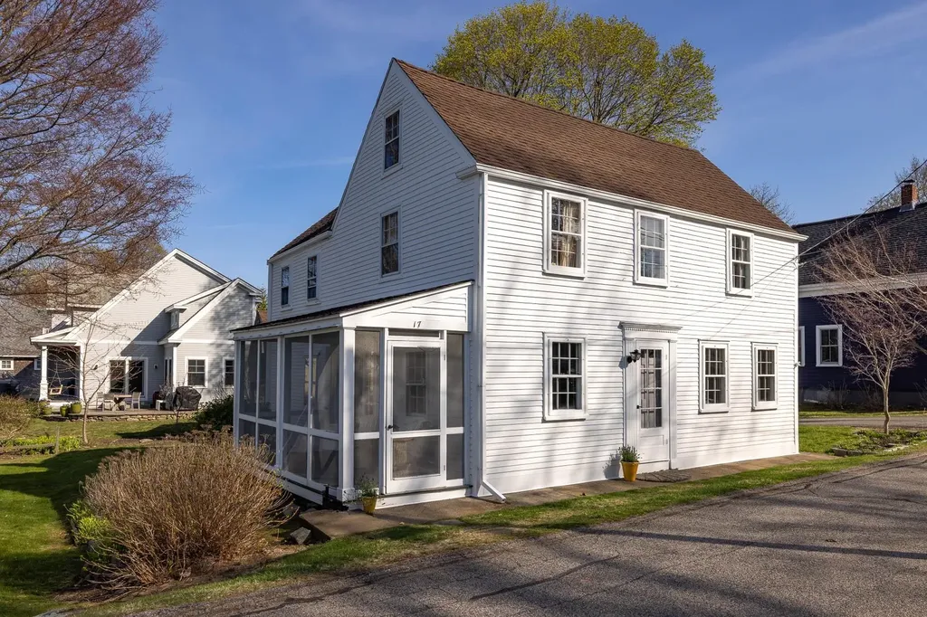 17 Elm Court New Castle NH 03854