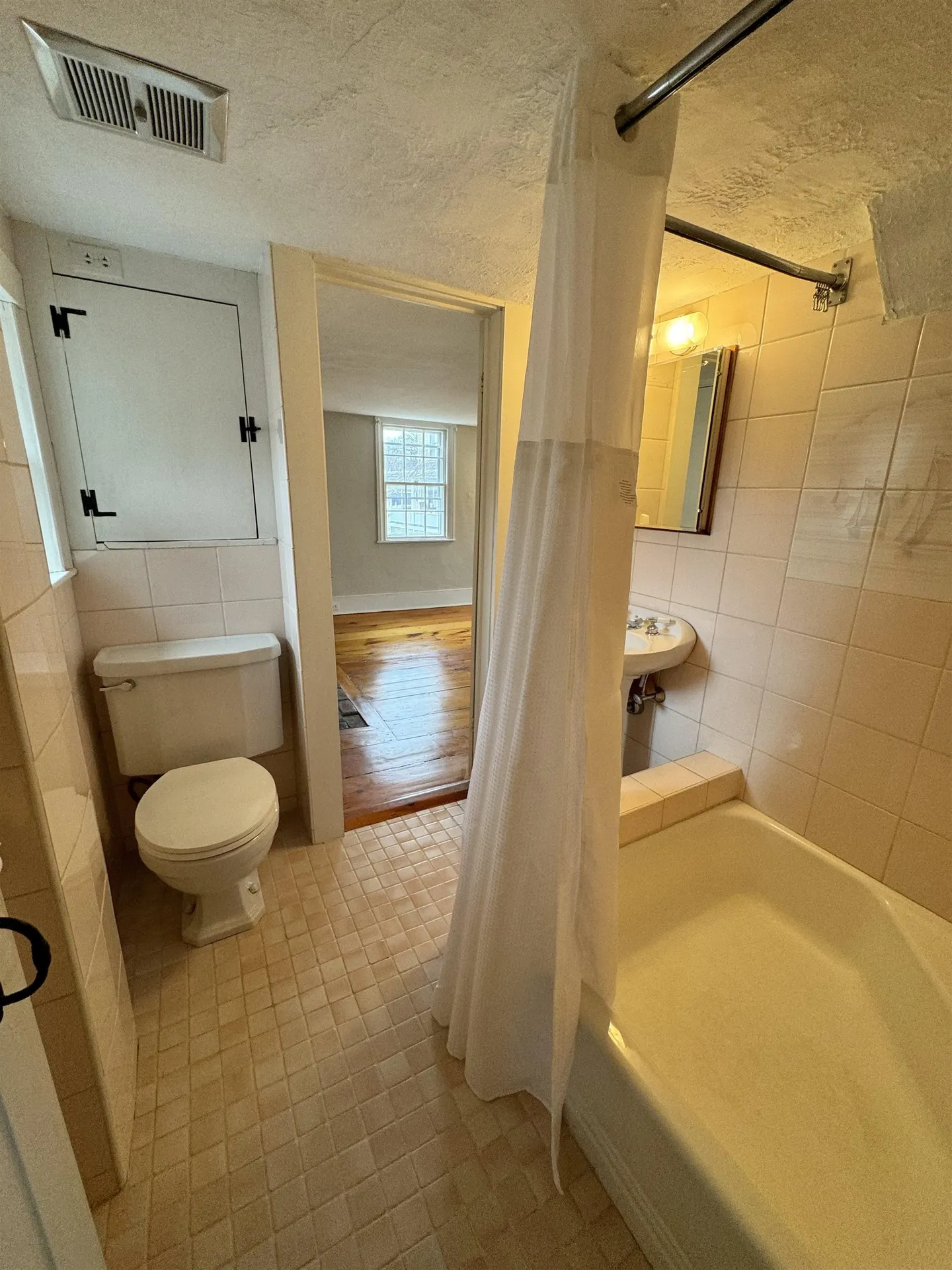 17 Elm Court New Castle NH 03854