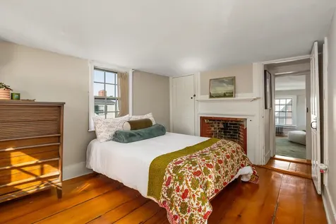 17 Elm Court New Castle NH 03854