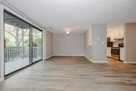 47 Dogwood Drive Nashua NH 03062-4403