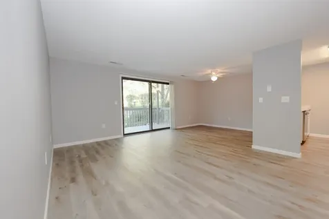47 Dogwood Drive Nashua NH 03062-4403