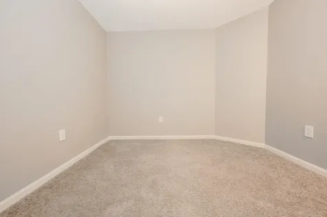 47 Dogwood Drive Nashua NH 03062-4403