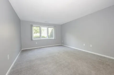 47 Dogwood Drive Nashua NH 03062-4403