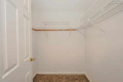 47 Dogwood Drive Nashua NH 03062-4403