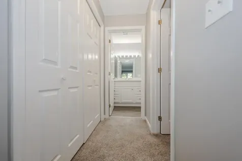 47 Dogwood Drive Nashua NH 03062-4403