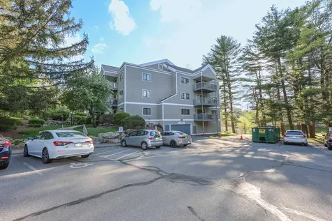 47 Dogwood Drive Nashua NH 03062-4403