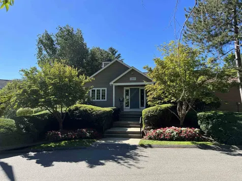 47 Dogwood Drive Nashua NH 03062-4403
