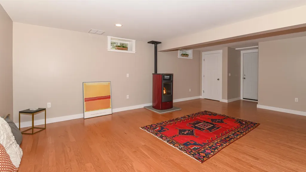 6 Christopher Street Fryeburg ME 04037