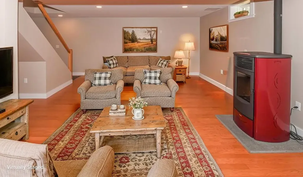 6 Christopher Street Fryeburg ME 04037