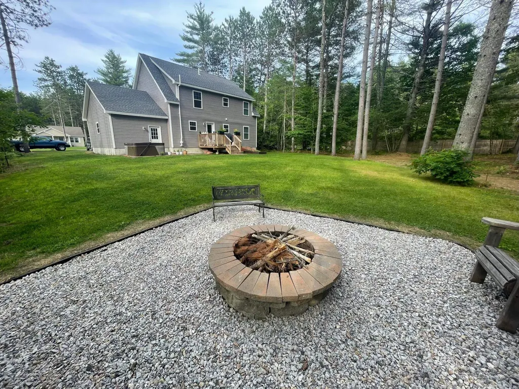 6 Christopher Street Fryeburg ME 04037