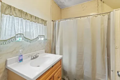 351 Laurel Street Manchester NH 03103