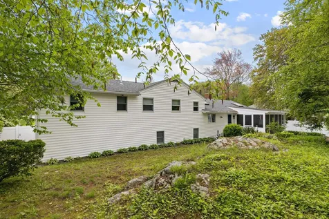 315 Mckinley Road Portsmouth NH 03801