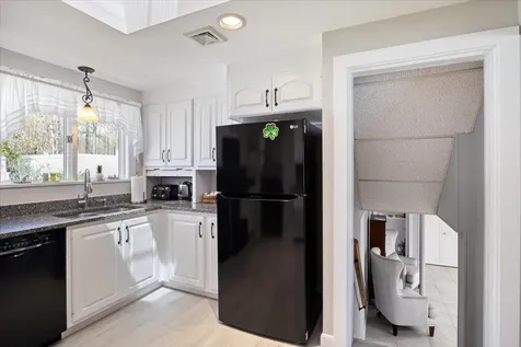 315 Mckinley Road Portsmouth NH 03801