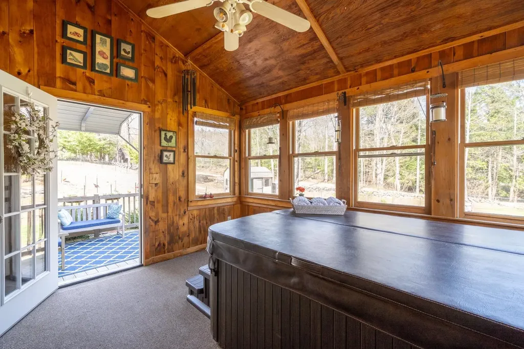 34 Ferrin Road Chichester NH 03258