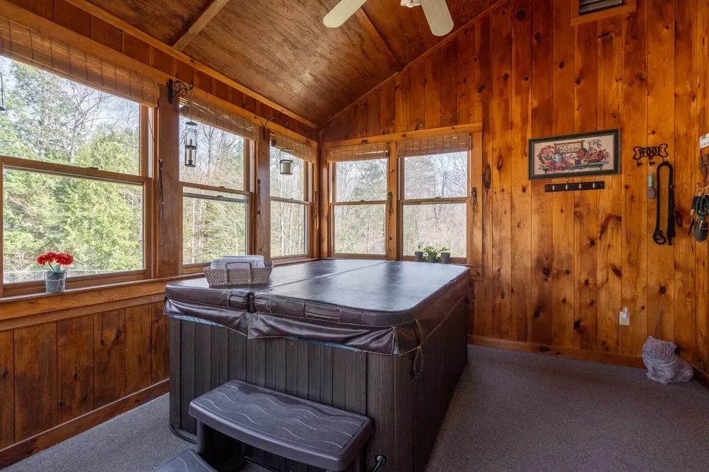 34 Ferrin Road Chichester NH 03258