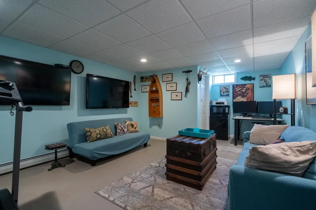 34 Ferrin Road Chichester NH 03258