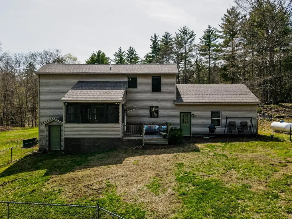 34 Ferrin Road Chichester NH 03258