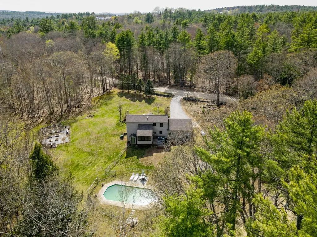 34 Ferrin Road Chichester NH 03258