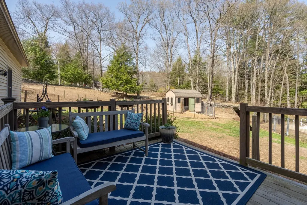 34 Ferrin Road Chichester NH 03258