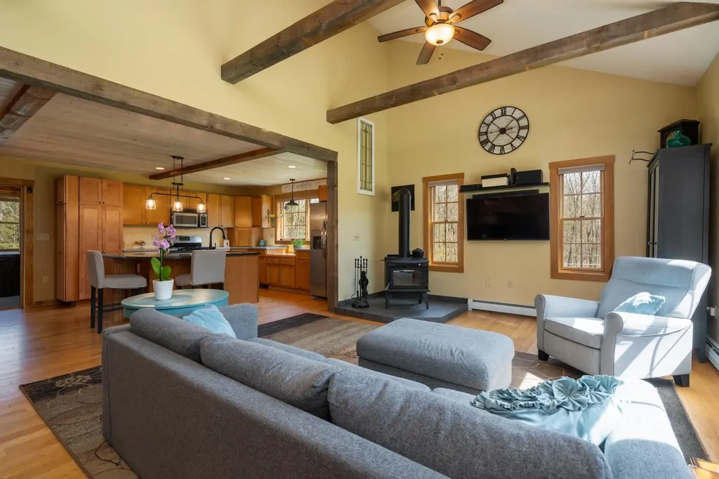 34 Ferrin Road Chichester NH 03258