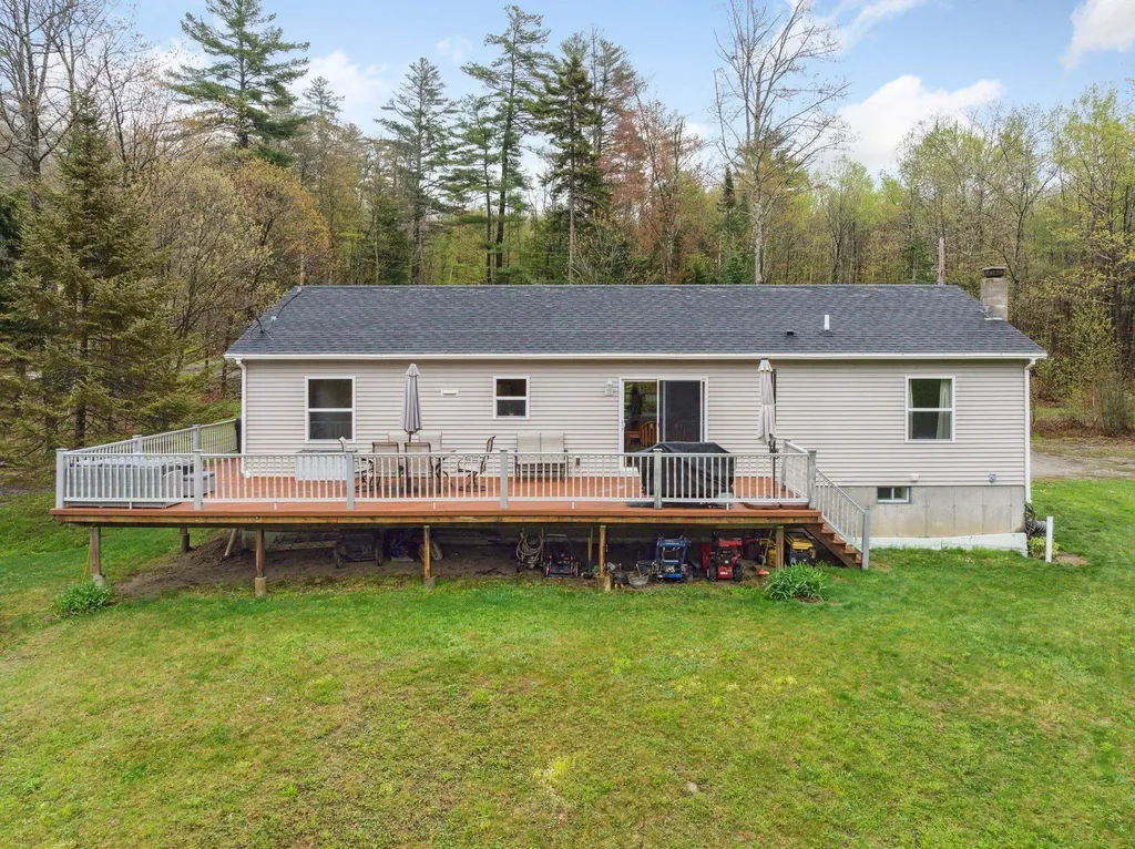 162 Hayward Road Croydon NH 03773