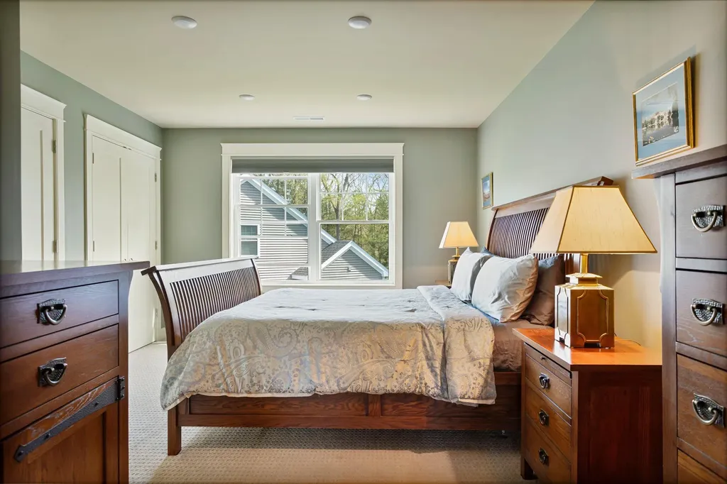 12 Kirkwall Drive Stratham NH 03885