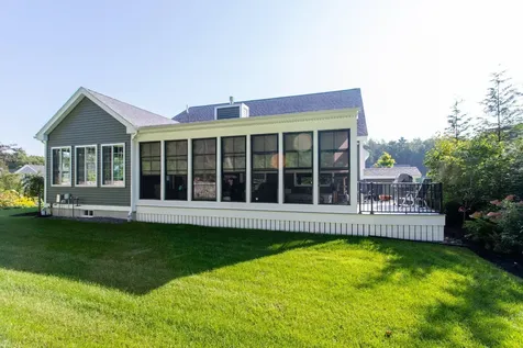 12 Kirkwall Drive Stratham NH 03885