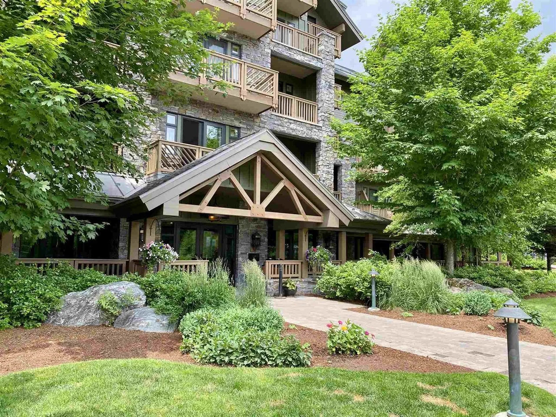 7412 Mountain Road Stowe VT 05672