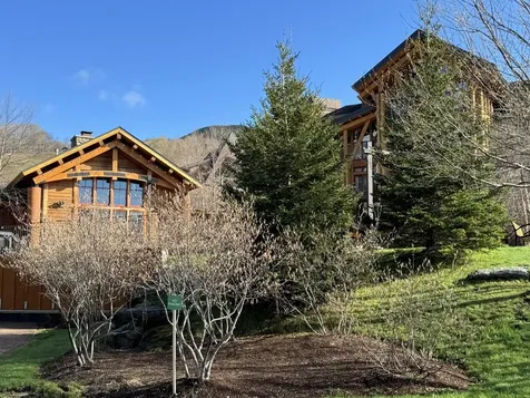 7412 Mountain Road Stowe VT 05672