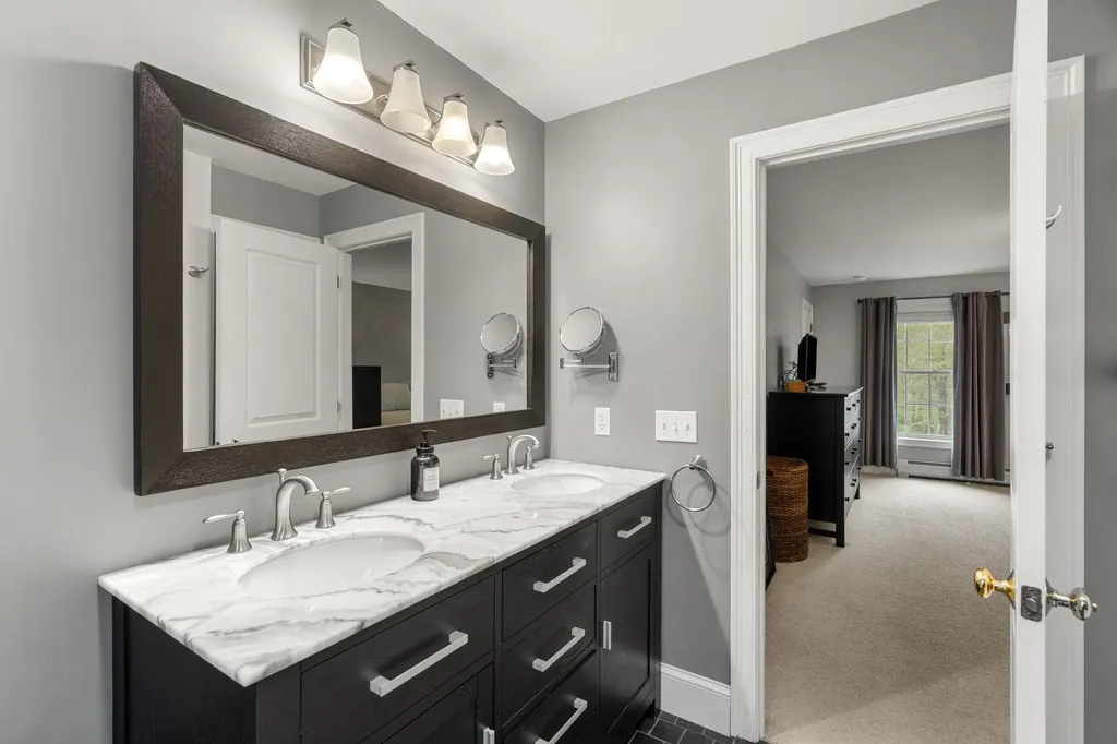 14 Champernowne Madbury NH 03823