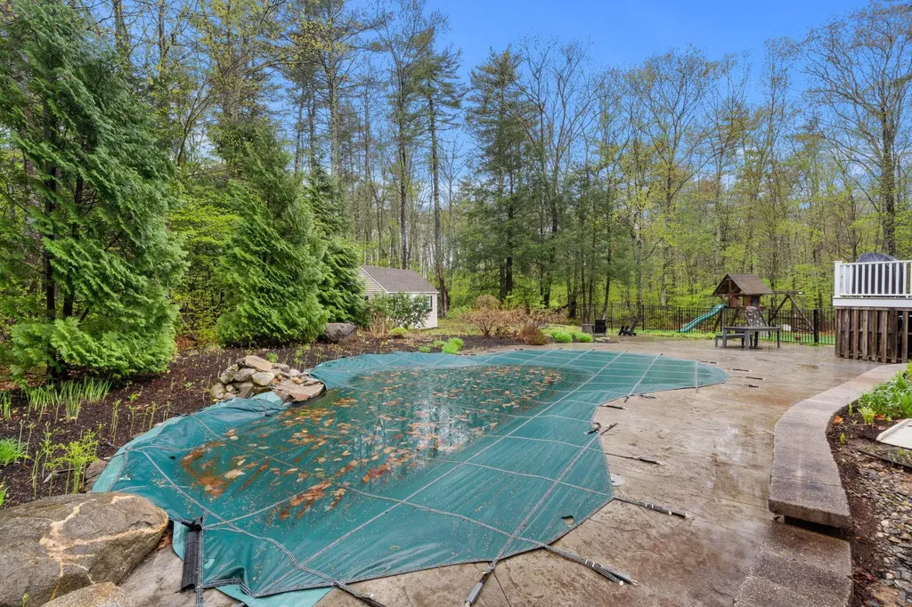 14 Champernowne Madbury NH 03823