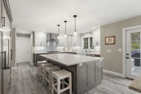 14 Champernowne Madbury NH 03823