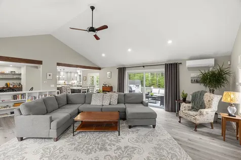 14 Champernowne Madbury NH 03823