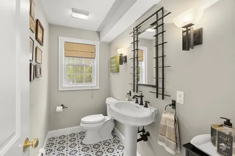 14 Champernowne Madbury NH 03823