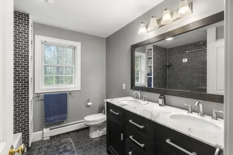 14 Champernowne Madbury NH 03823